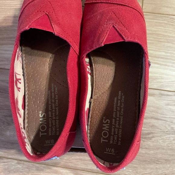 Red TOMS Classic Alpargata 1.0 Solid Canvas Flat - Picture 4 of 7